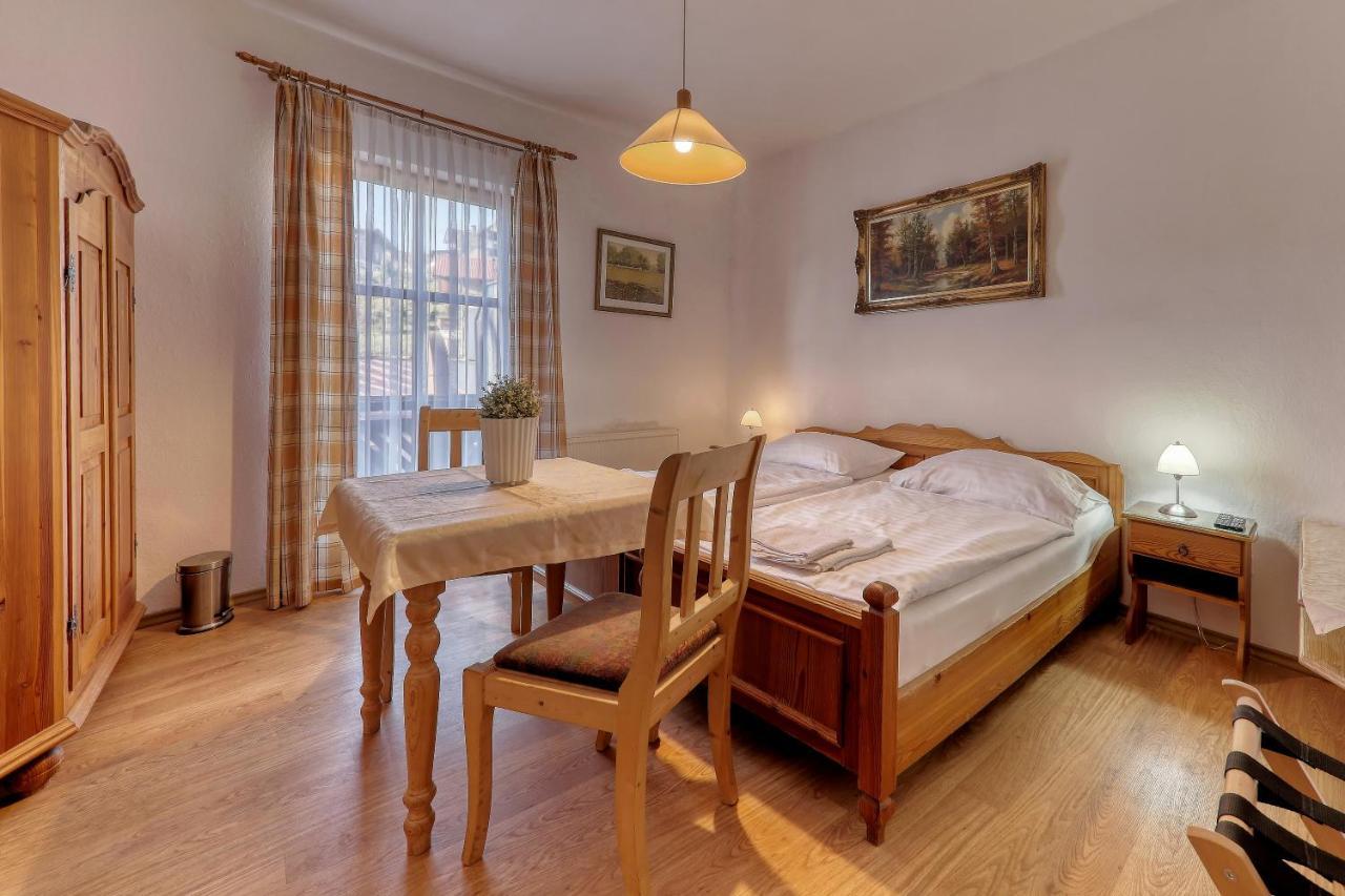 Hotel Bayerischer Hof 보덴마이스 외부 사진